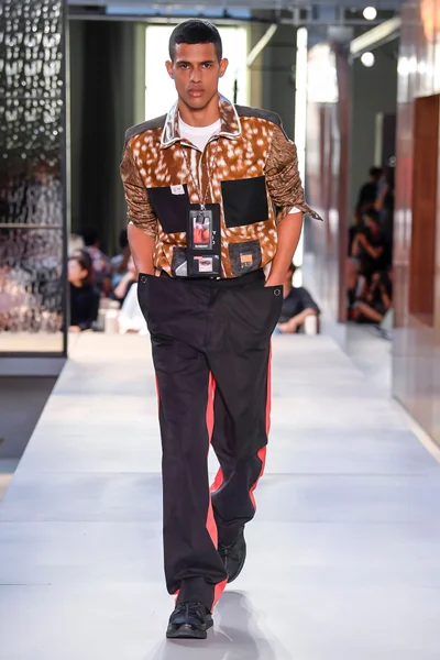 Look 104
